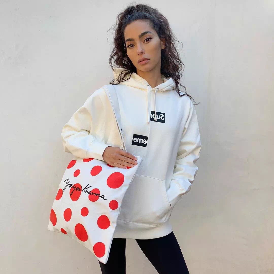 女生穿fake,穿假fake的女网红