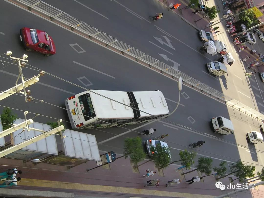 我一下记录了10年北蜂窝路的京华前置大铰接时代