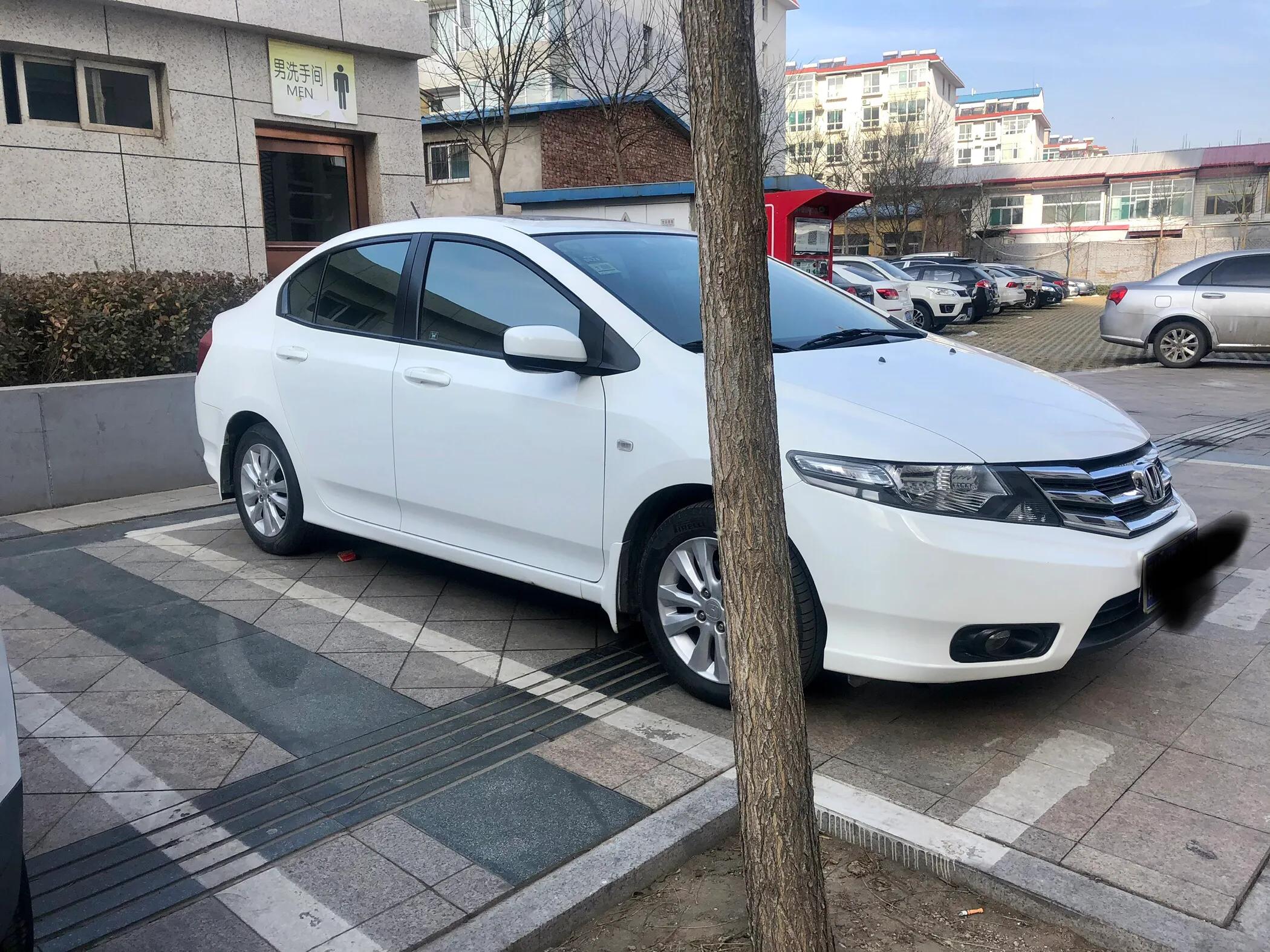 四万左右二手车选择大众还是本田,二手大众车好还是本田车好