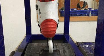 怎样给孩子挑选轮滑鞋,如何给孩子选择正规轮滑鞋