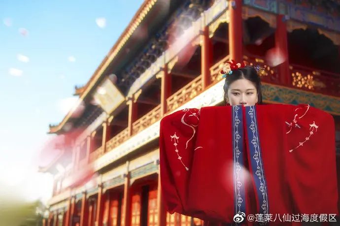 在蓬莱三仙山风景区美妙的取景,古风小姐姐如此惊艳堪称大片