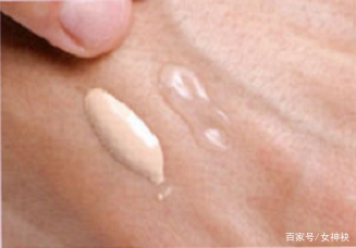 遮瑕眼袋斑缩小脸的化妆教程,遮痘印最好的妆容