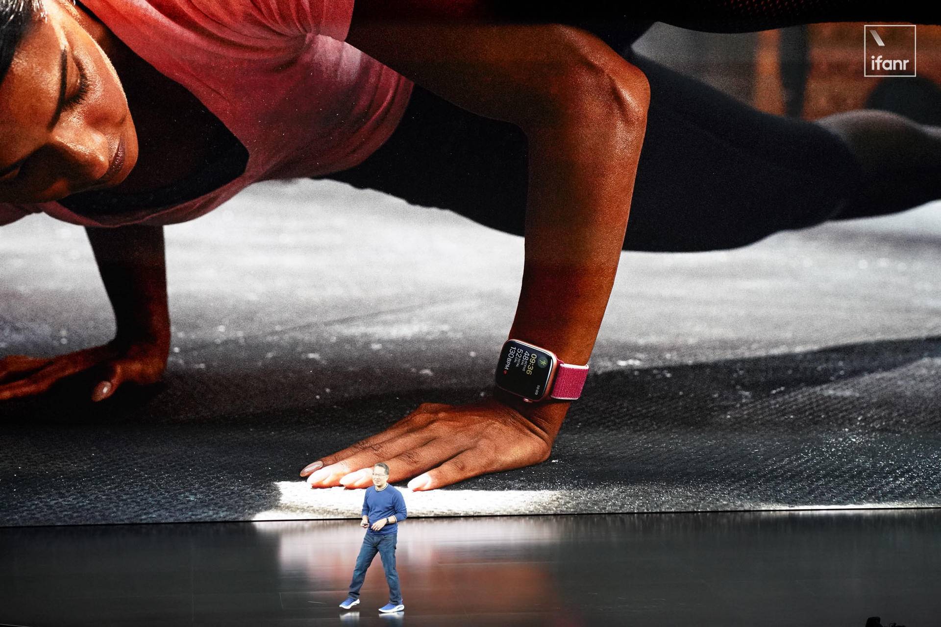 iphone11公开版和快充套装,iphone11发布会