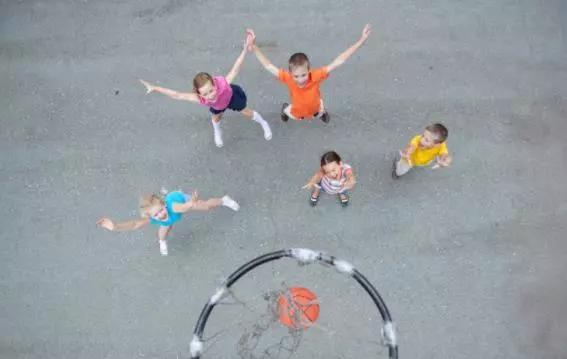 运动前的热身操完整版,4岁孩子运动前热身