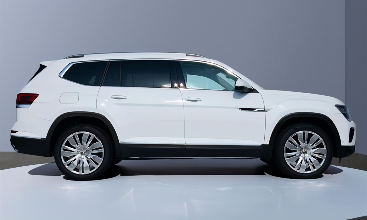 30万没要汉兰达提了奔驰,汉兰达和大众途昂试驾