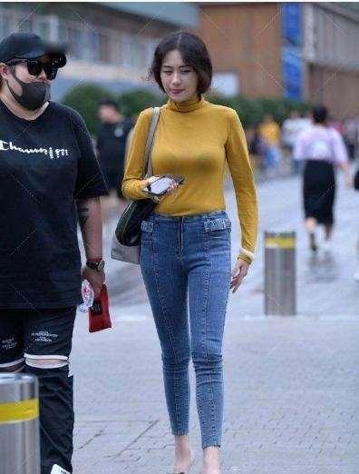 时髦个性的瑜伽裤显得优雅大气,夏季长款瑜伽裤的搭配