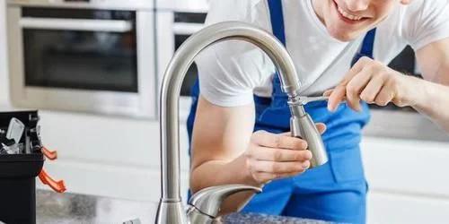 水龙头拧紧了反而漏水,家里水龙头拧到底了怎么还有水