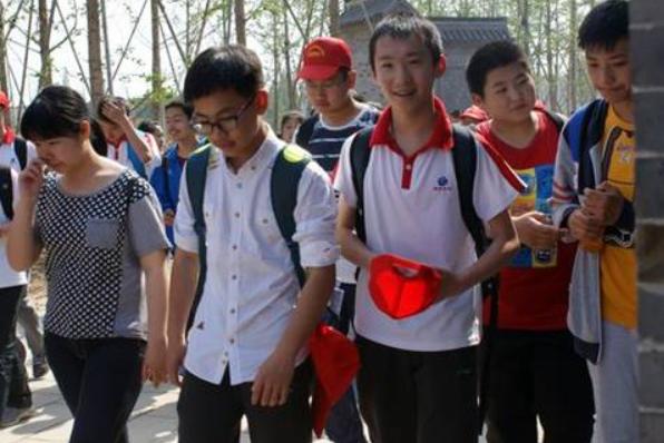 大专生能不能享受火车学生票优惠,大学生坐火车买车票是半价吗