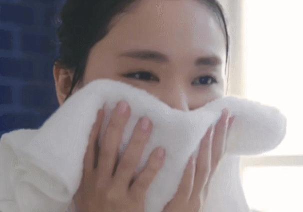 洗脸巾的正确打开方式,洗脸巾的正确使用办法