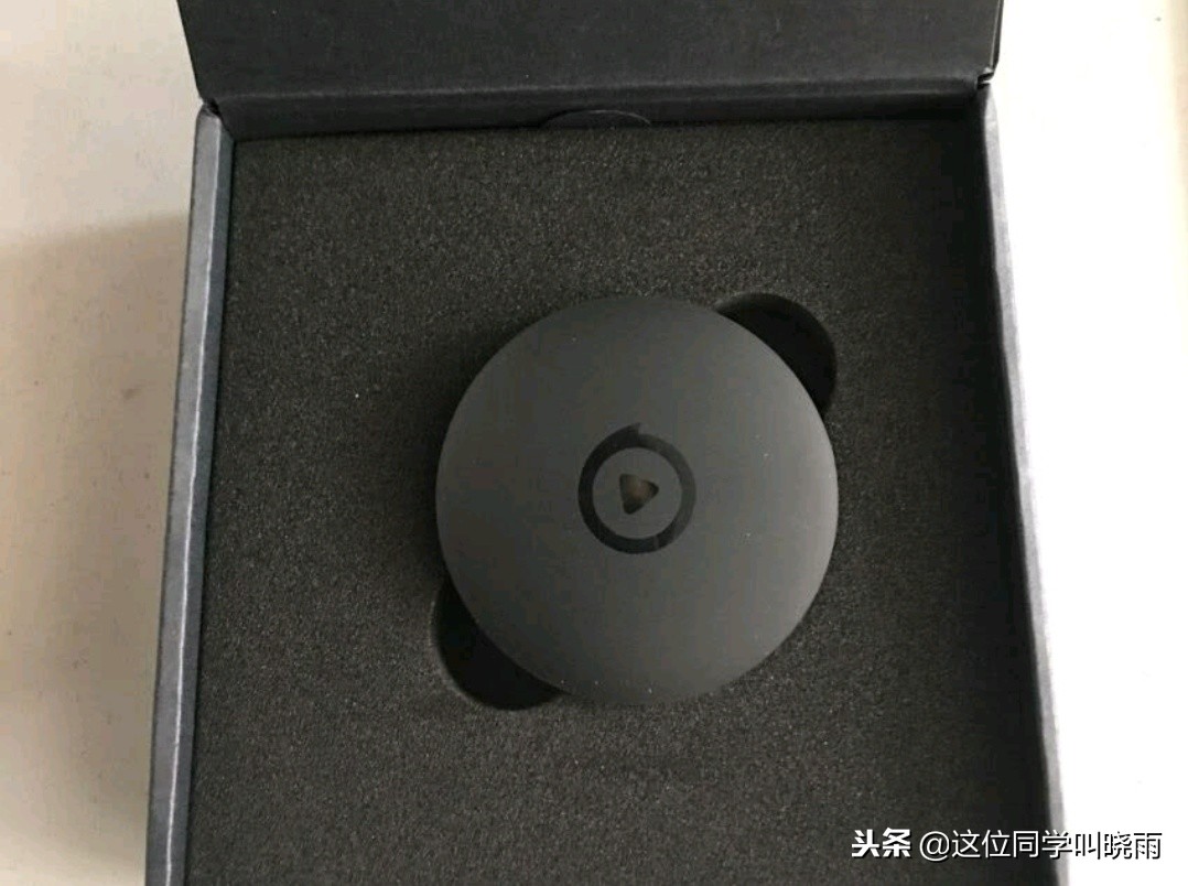 晓雨体验：号称投屏神器“爱奇艺电视”到底值不值入手？