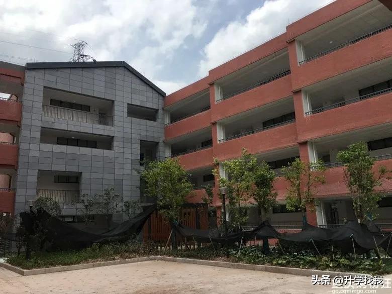 重庆探校|还有12天开学，我去逛了一圈新修的石子山学校