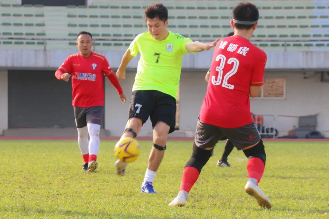 以小打大中国足球,以小打大足球荣获亚军