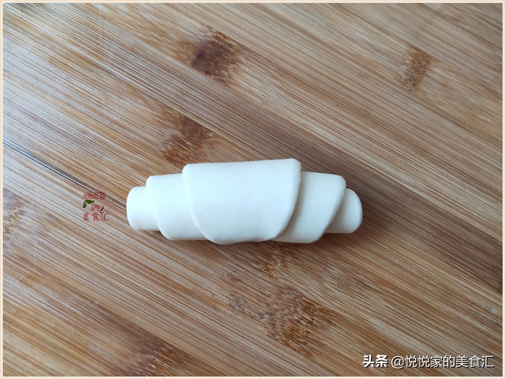 烤面包底部开裂什么原因,烤面包温度高了会不会开裂