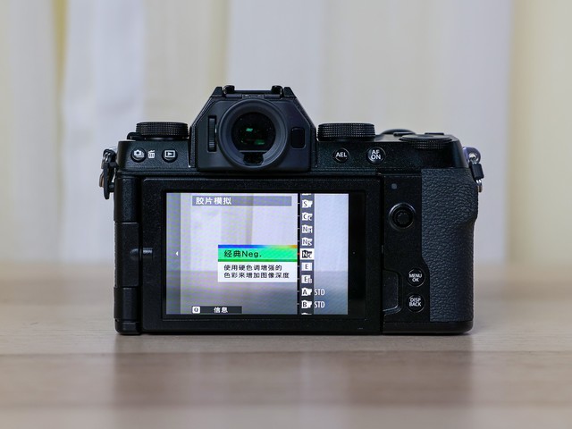 富士小巧轻便,富士轻便的相机