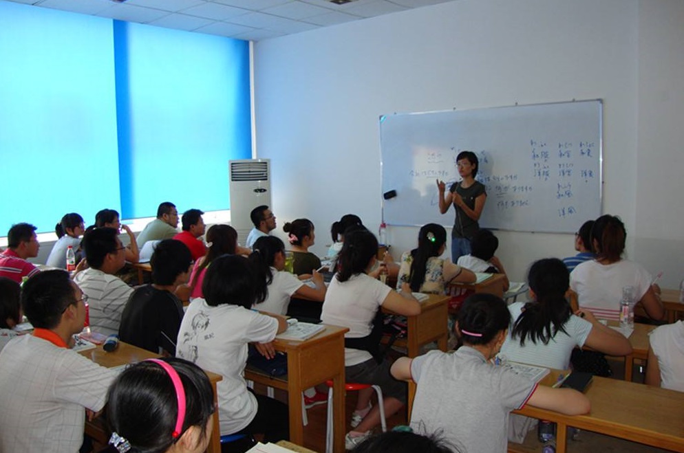 美容培训骗术,不收钱的美容师培训机构靠啥赚钱