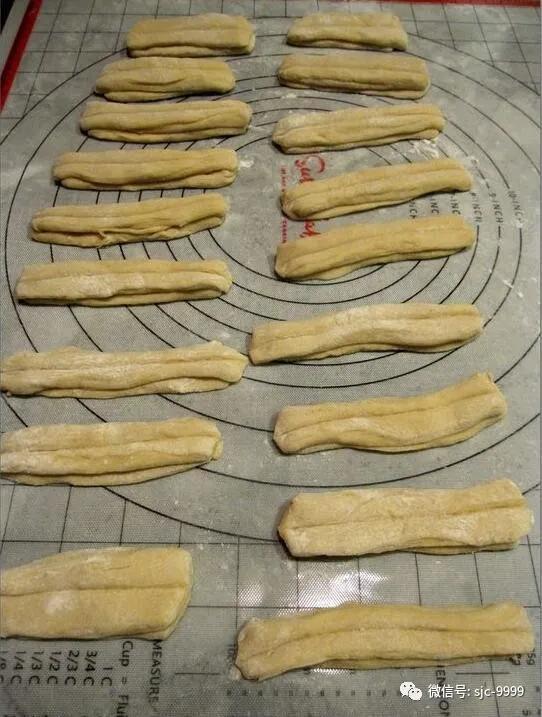 炸油条用脆皮油条粉还用放酵母吗,食用碱加酵母做油条怎么做