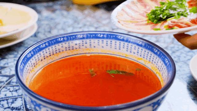 过桥米线汤底的简易做法,过桥米线汤底是什么做的