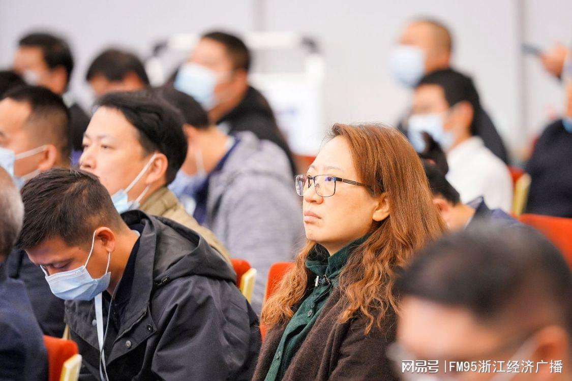 鏈夋櫤鎱ф湁娓╁害,鏈夋俯搴︽湁鏅烘収