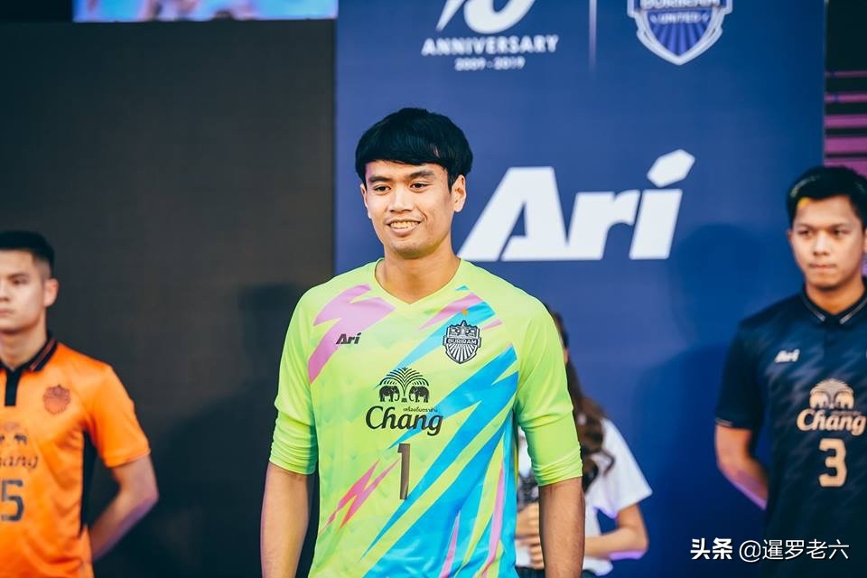 “武里南联”公布2019亚冠战袍！泰超霸主联赛亚冠球衣各不一样！