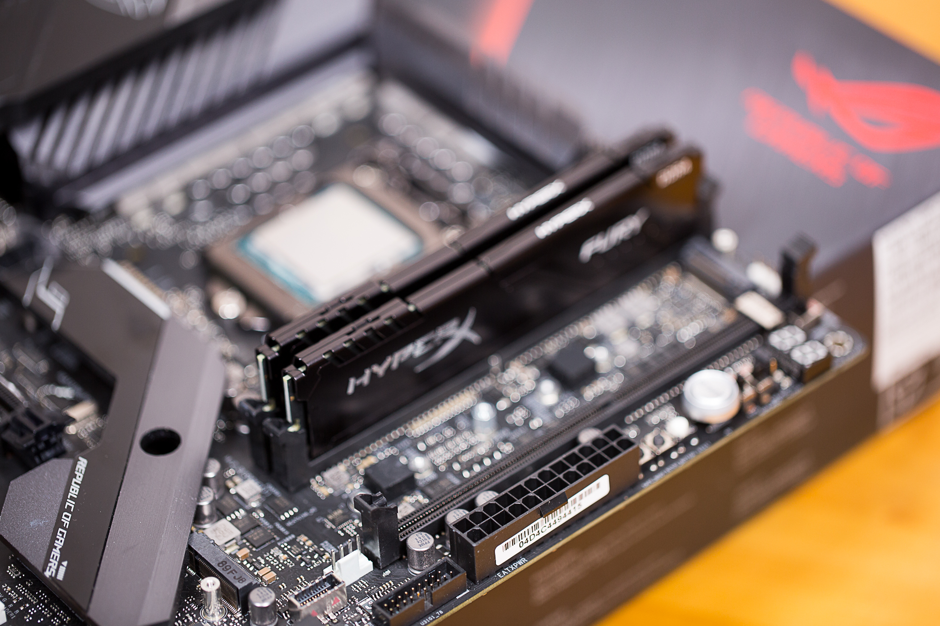 i9-9900K+5600XT主机日常是更适合工作还是游戏？MOD机箱装机分享