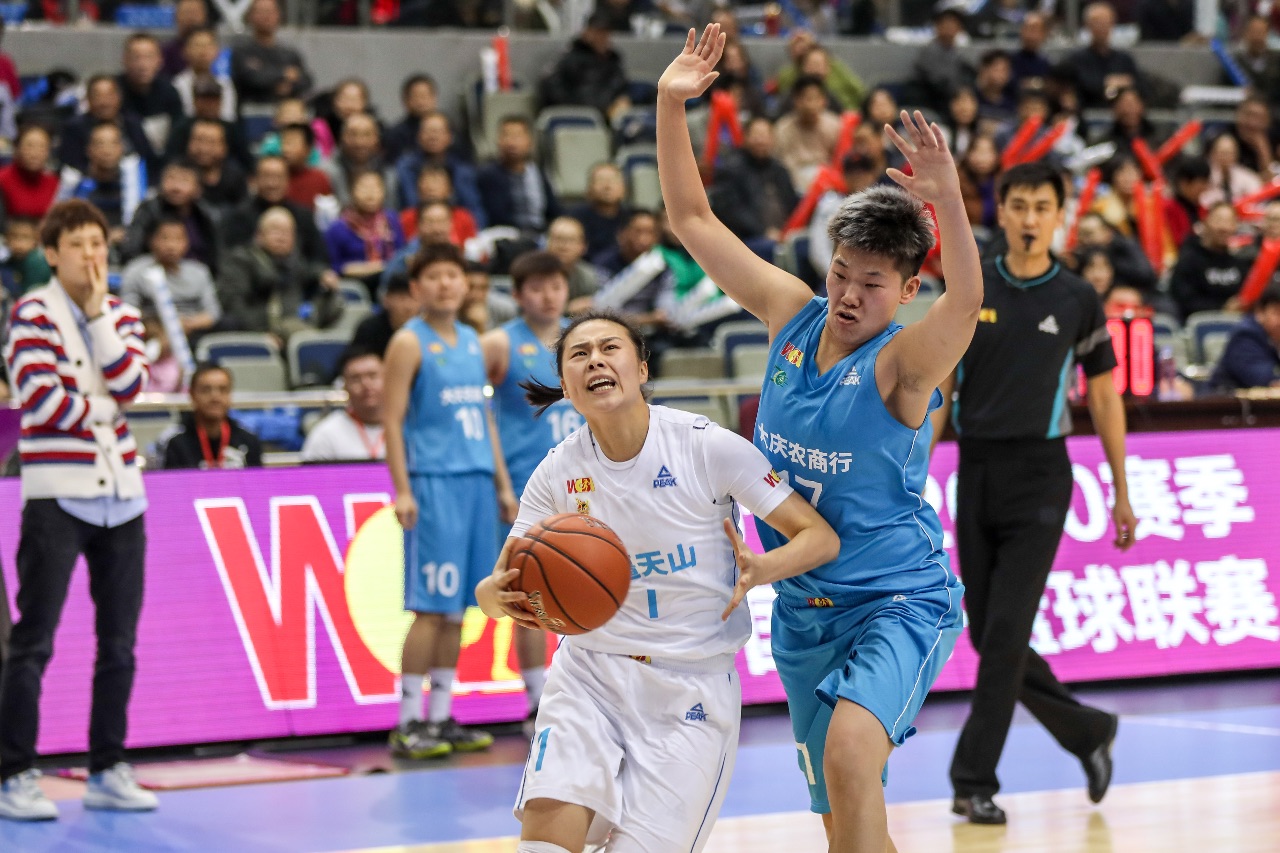 三分球命中率56.7%,三分球命中率100比赛中