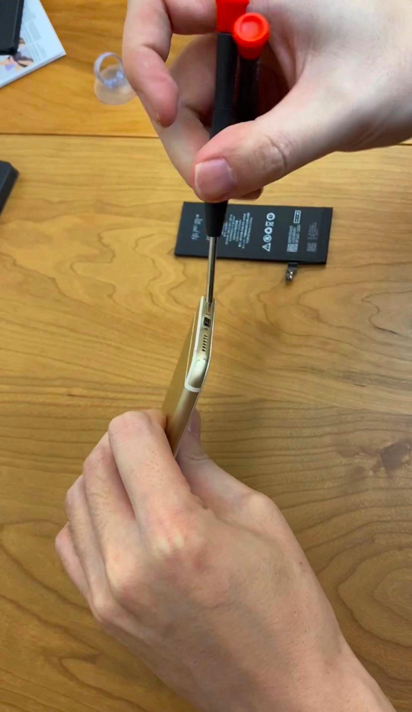 华严苛苹果11电池评测,苹果6换什么牌子的大容量电池好