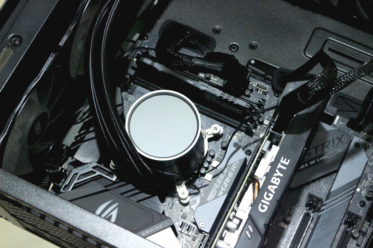 CPU温度居高不下CPU散热你真的选对了吗？教你三步选对散热