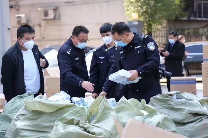 网上售卖口罩被抓 (网上卖医用口罩被抓)