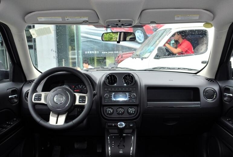 亲戚的自由客8万多卖给我,这个价格合适吗?