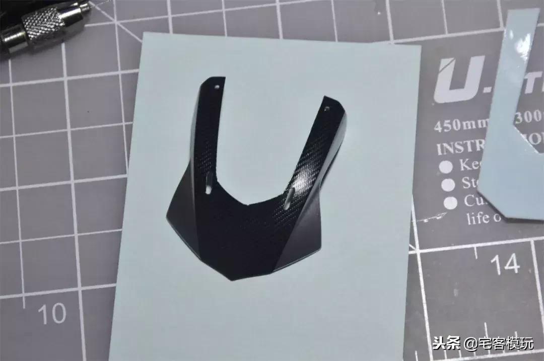 模型制作范例：田宫1:12雅马哈YZF-R1M,14133制作过程