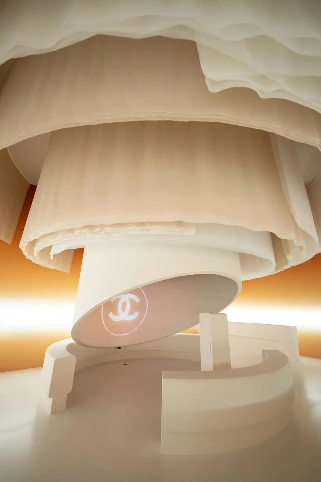 去看香奈儿香水展,感知香奈儿香水展2021展览图片