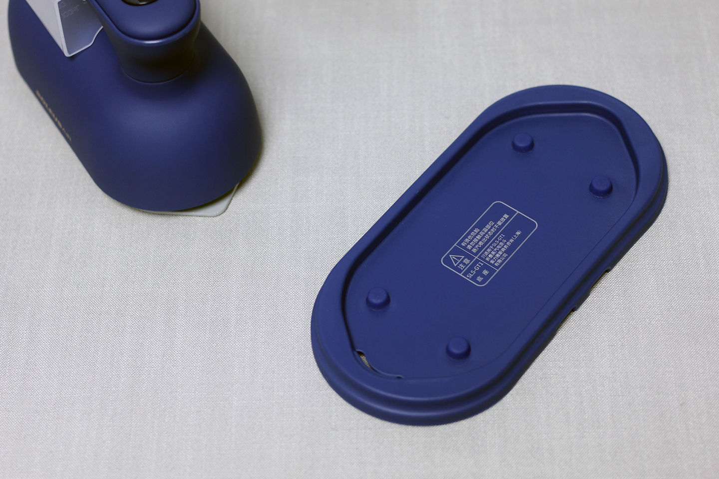 抚平褶皱精致生活——舒乐氏手持挂烫机体验