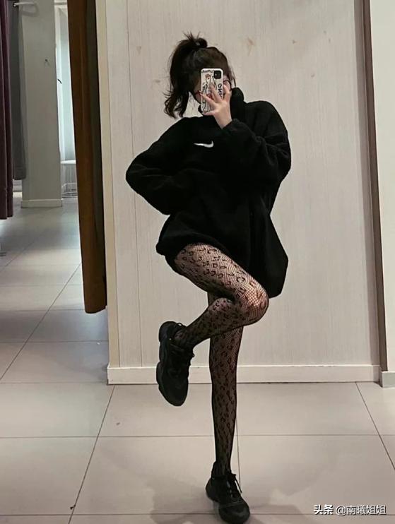 夏天袜子穿搭小技巧,夏天正确穿袜子方式