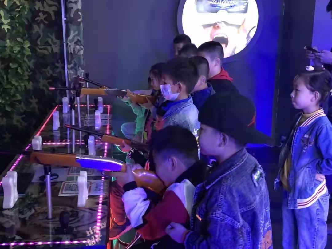 开一家vr体验馆赚钱吗,欢乐码头vr体验馆