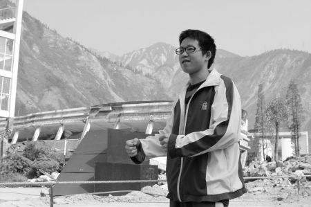 10年前汶川地震救了12岁女孩,汶川马健长大后的样子