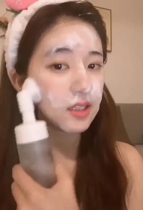 兰蔻阿玛尼洗面奶哪个好,阿玛尼洁面