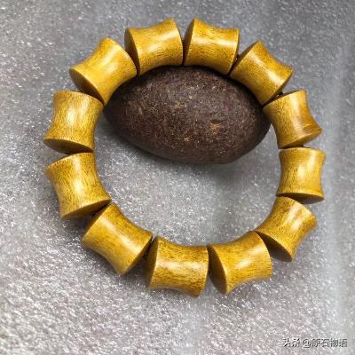 盛世收藏乱世金，文玩核桃与金丝楠高位崩盘。