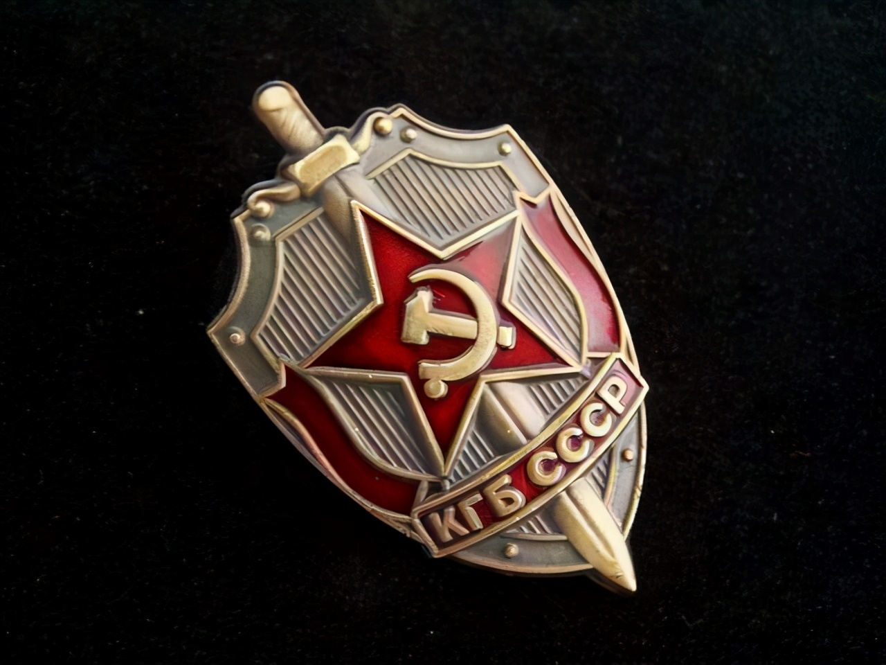 克格勃为什么没有刺杀别连科,克格勃叛逃事件