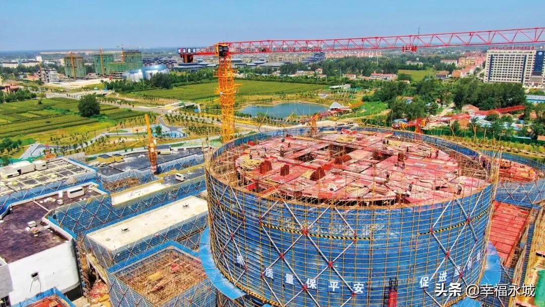 纵贯古今万千景，“永城不小,美丽如画；永城不大,胸怀天下”阐释