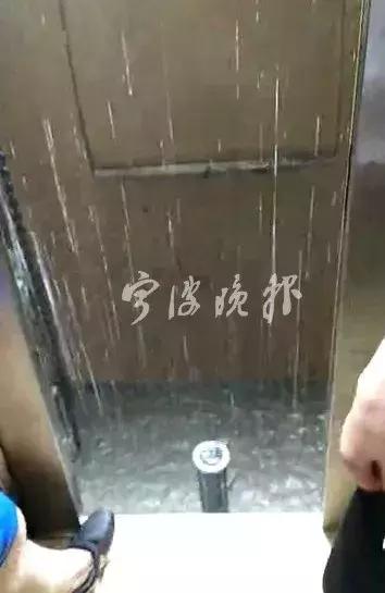 宁波紫郡最新事件,宁波高新区水管爆裂