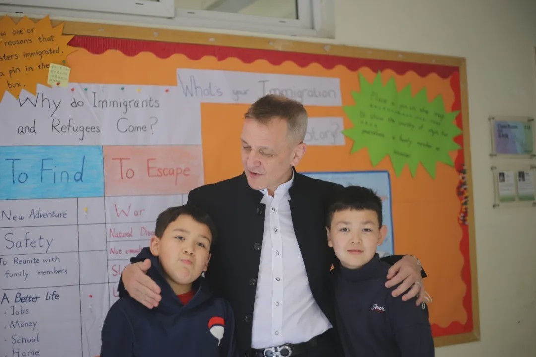 “温度”的师资,“韧度”的国际课程体系。青苗,你的不二之选