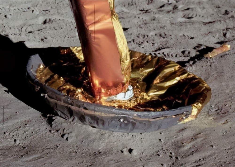 阿波罗11号登月真的成功吗,阿波罗11号第一次登月球是真是假