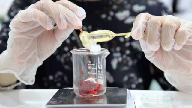 口红究竟是什么东西做的？说出来你可能不信