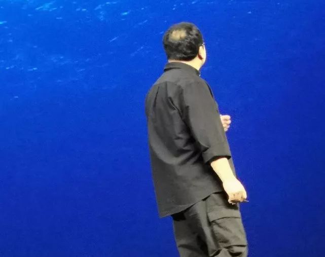 杀死理想,杀死理想的是面包还是欲望