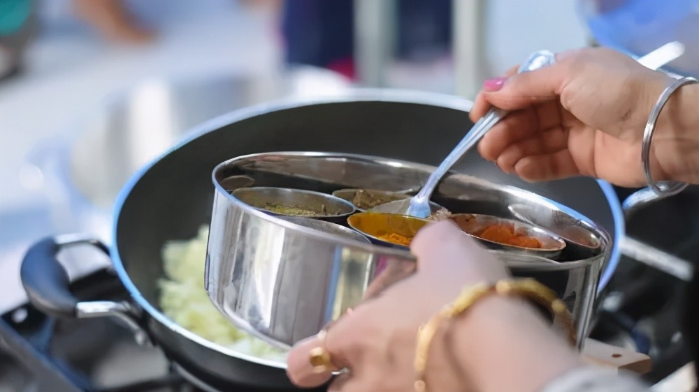 有涂层的不粘锅有毒吗,不粘锅有毒还致癌