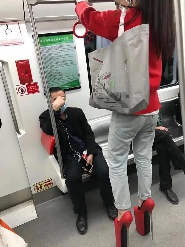 女巫鞋是什么意思啊,女巫鞋尖头