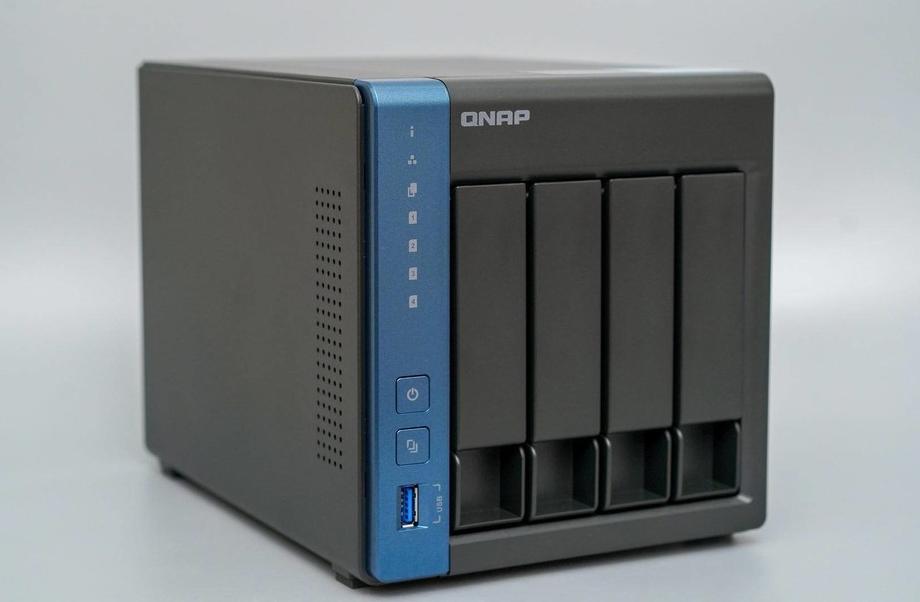 群晖2.5寸nas硬盘推荐,2023威联通nas和群晖nas对比