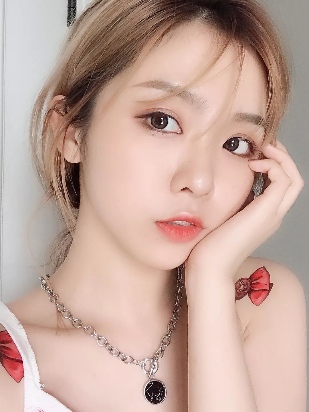 拍婚纱照戴不戴美瞳效果对比,拍婚纱照为什么要戴美瞳