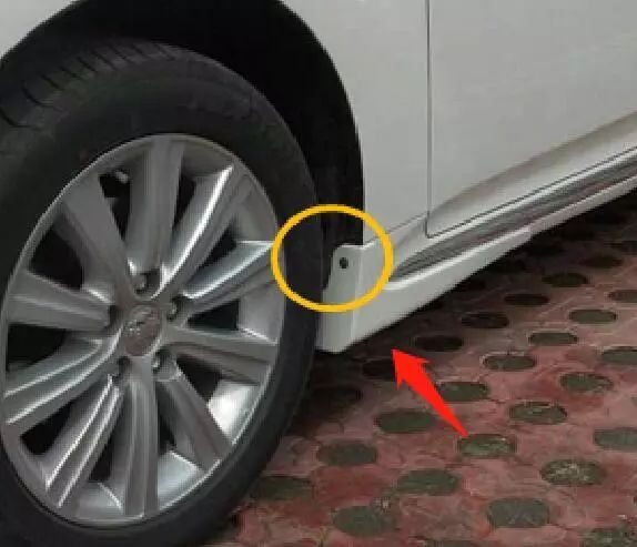 轮胎侧面有个小孔是怎么回事,轮胎侧面扎了小孔可以补吗