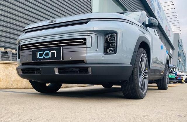 吉利小路虎2020,吉利小路虎红色